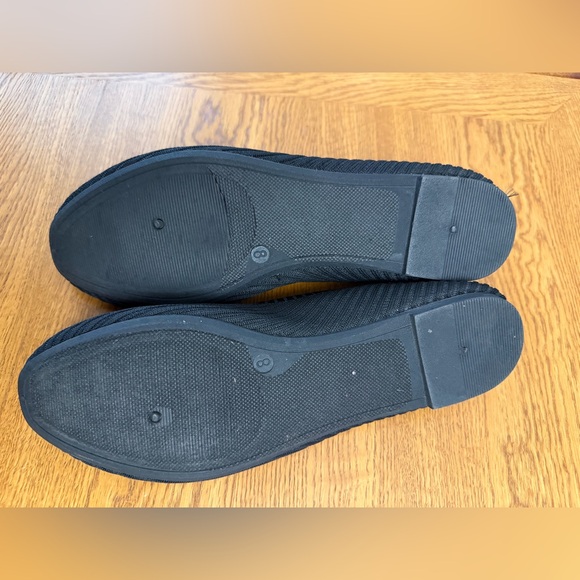 Danskin Women's Ribbed Black Loafers - Picture 4 of 9